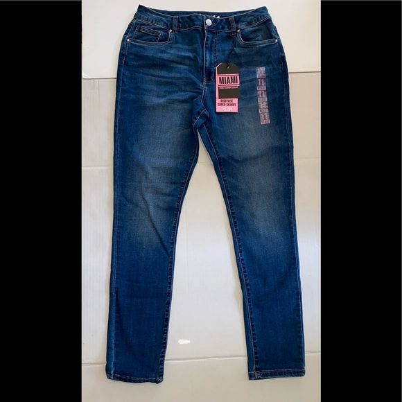 refuge Denim - NWT $39.99 Miami sz 11 High Rise Super Skinny
